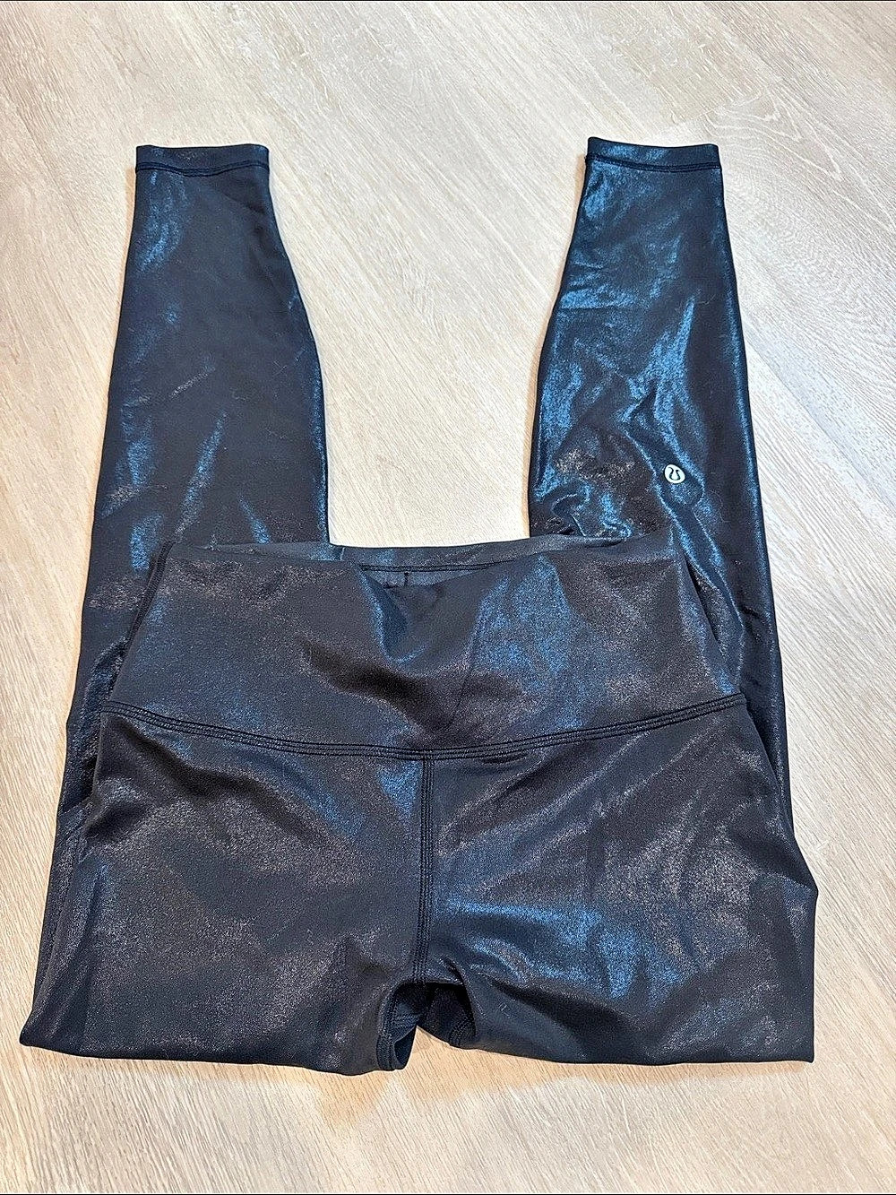 BNWOT lululemon Wunder Train High-Rise Tight 28” Foil Black - size 8